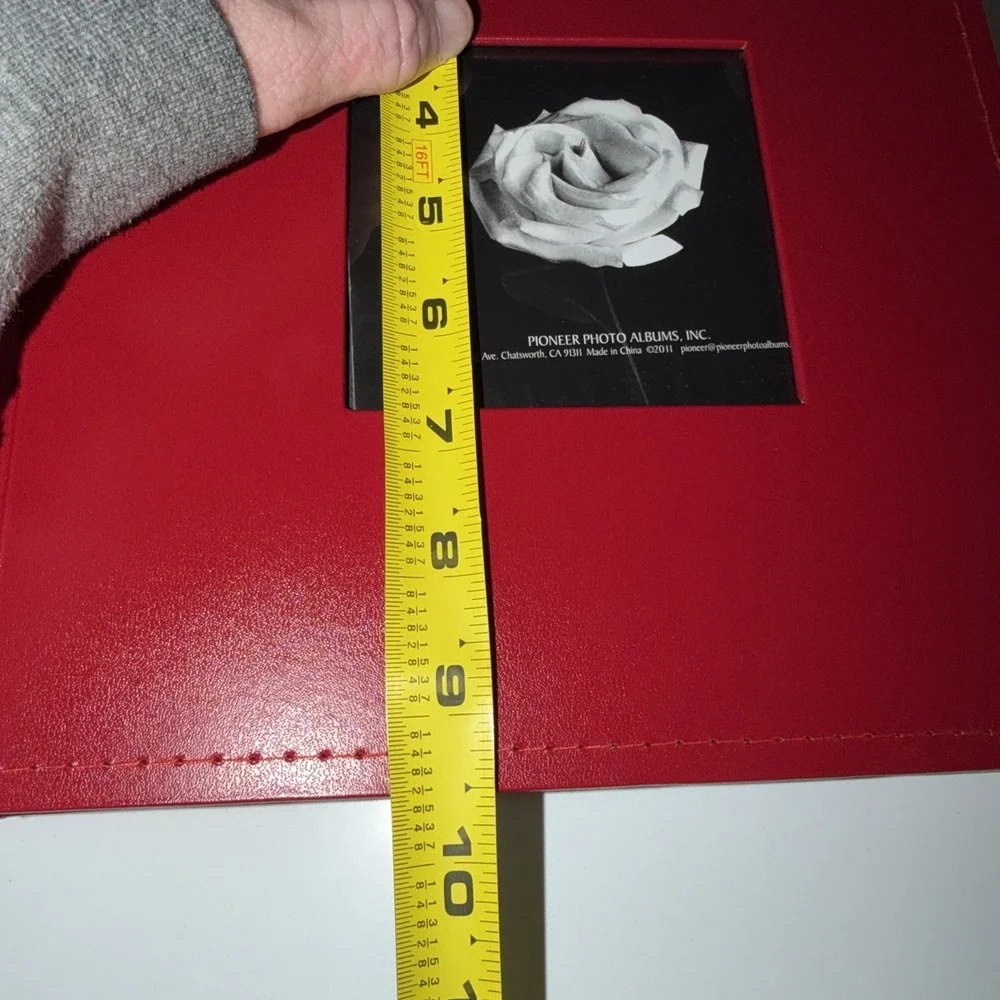 200-Pocket Sewn Leatherette Frame Cover Photo Album, 4 by 6-Inch, Red